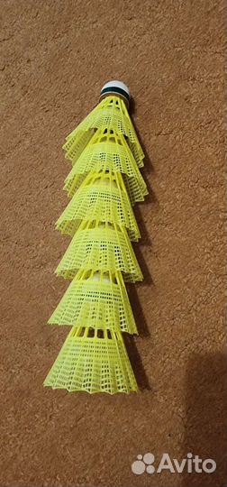 Воланчик для бадминтона