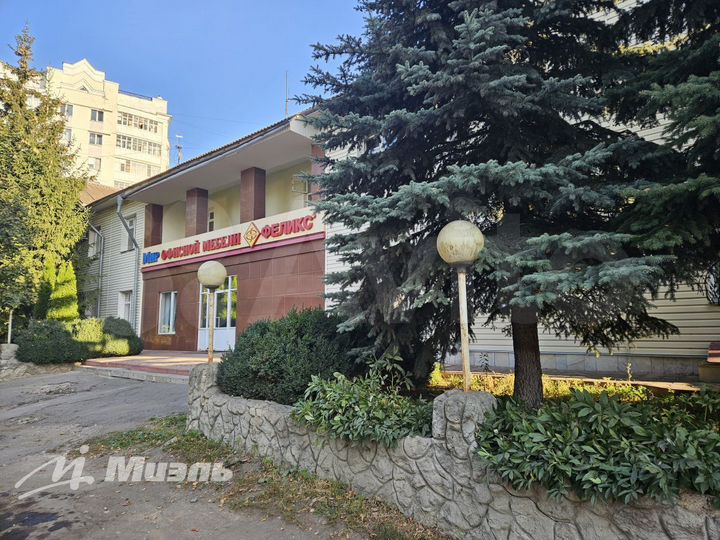 Продается двухэтажное коммерческое здание