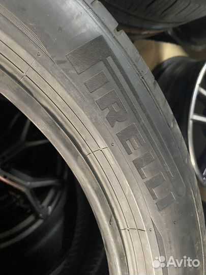 Pirelli P Zero PZ4 285/40 R21 109Y