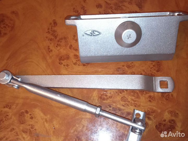 Доводчики дверей