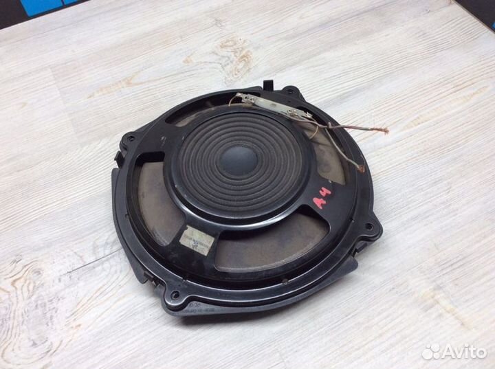 Сабвуфер Audi A4 B7 2005-2007