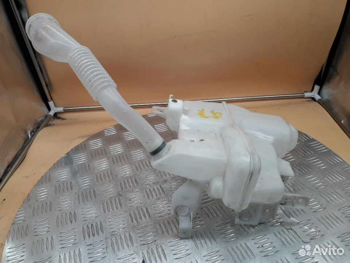 Бачок омывателя лобового стекла Mazda Mazda3