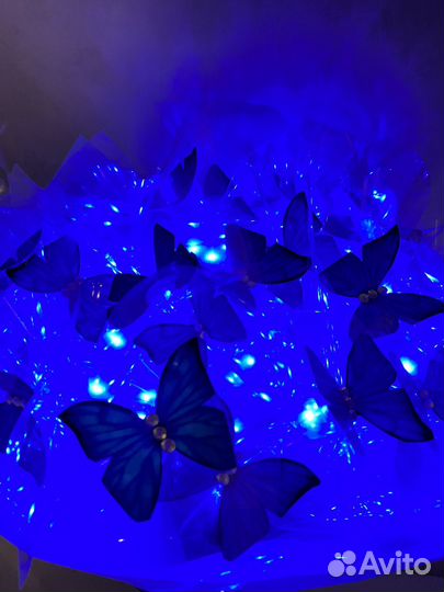 Букет из бабочек светящийся