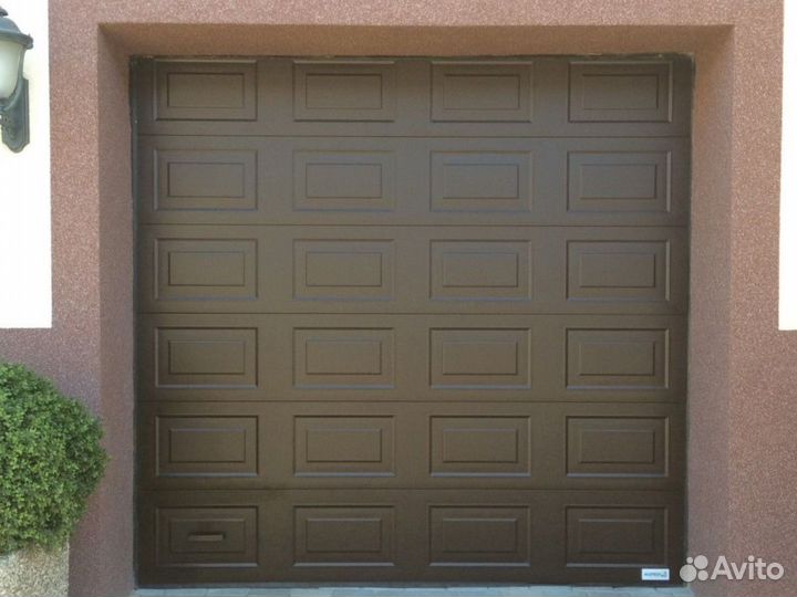 Секционные ворота с калиткой установка 48 ч