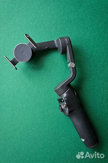 Электрический стабилизатор для смартфона DJI Osmo