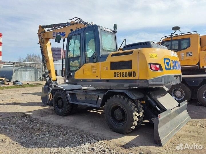 Колёсный экскаватор XCMG XE180WD, 2024