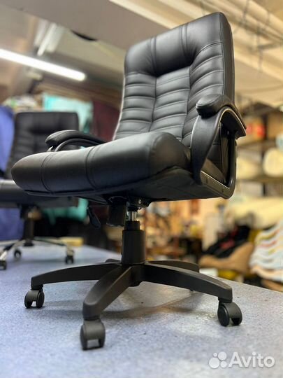 Компьютерное кресло