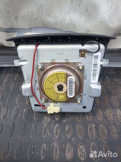 Подушка безопасности водителя SsangYong Kyron 05