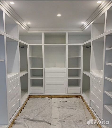 Гардеробная белая