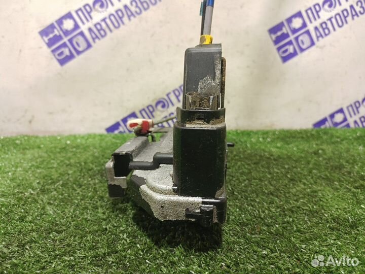 Замок двери задний левый Ssangyong Actyon Sports