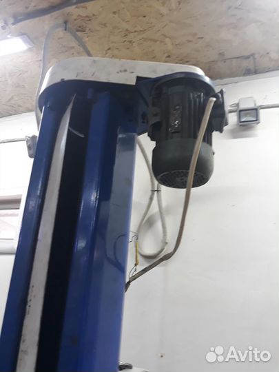 Двухстоечный подъемник