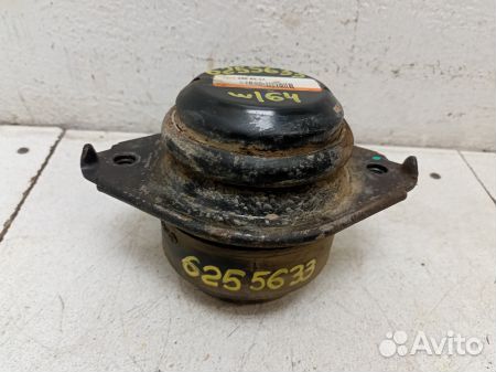 Подушка двигателя