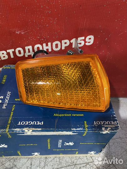 Указатель поворота перед правый пежо 806