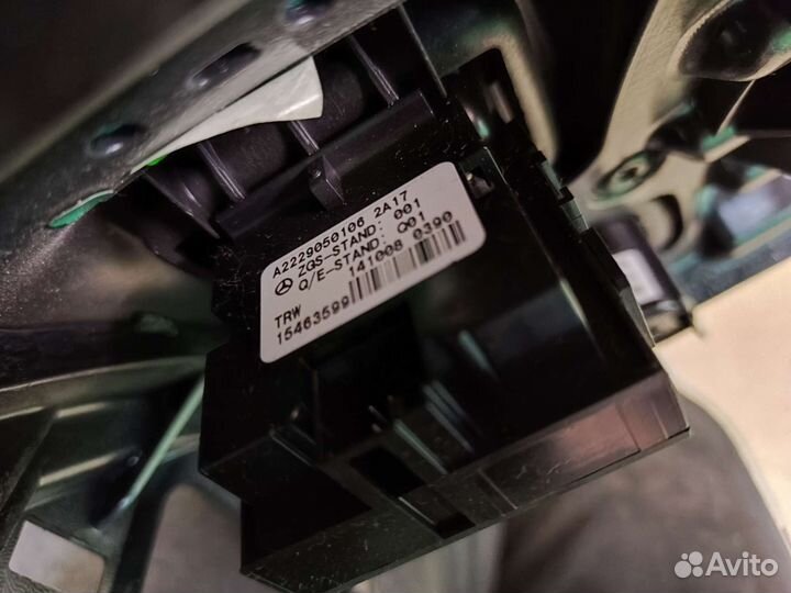 Кнопка ручного тормоза (ручника) Mercedes w222