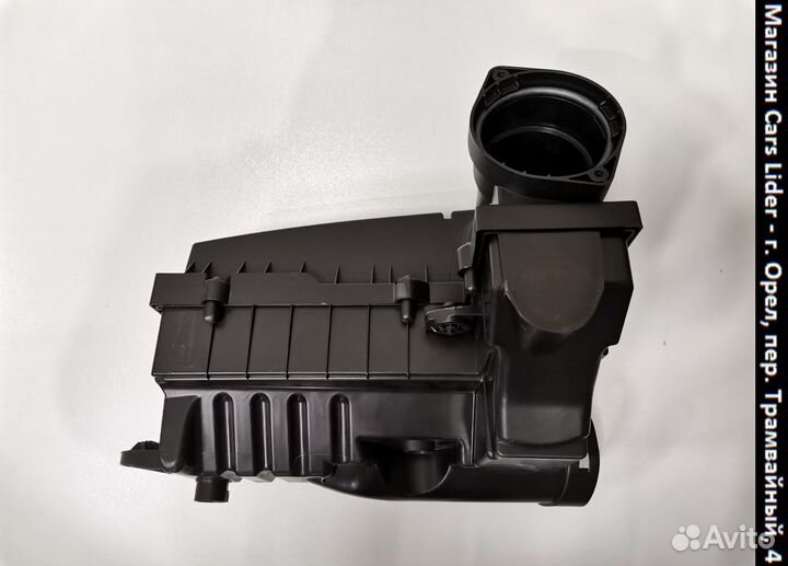 Корпус воздушного фильтра skoda Octavia Superb