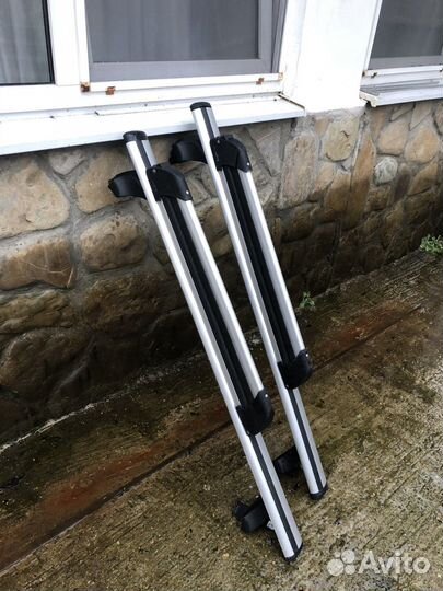 Багажник с креплениями для лыж