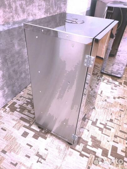 Коптилка горячего и холодного копчения