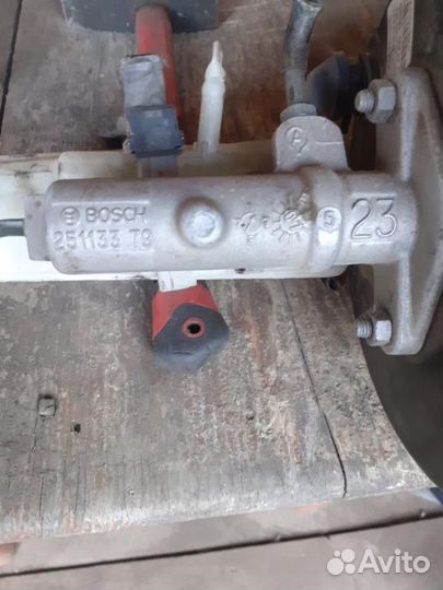 Продаю главный тормозной цилиндр правый руль