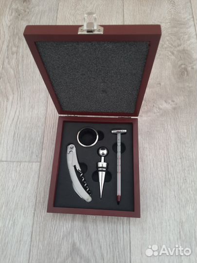 Набор для вина 4 предмета