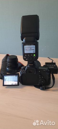 Зеркальный фотоаппарат Canon 60D