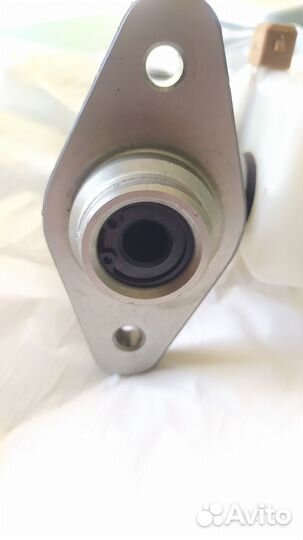 Главный тормозной цилиндр Хендай Акцент