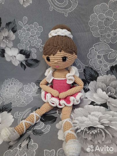Вязаная кукла. Балерина. Ручная работа