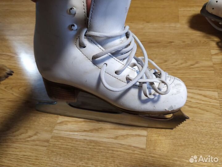 Коньки фигурные Risport Excellence 22