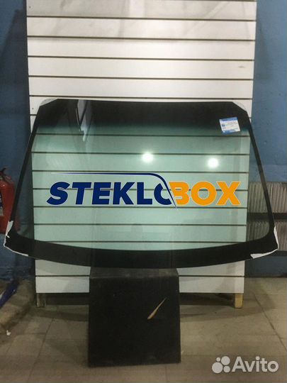 Лобовое стекло Kia Spectra / Shuma / Sephia