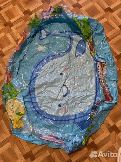 Бассейн и жилетка