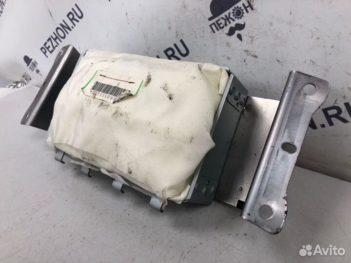 Подушка безопасности в торпедо Mazda Mazda3
