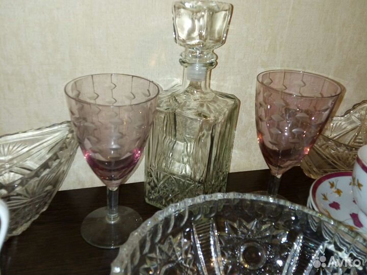 Хрусталь СССР и чайные чашки и блюдца не СССР