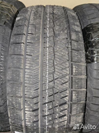 Bridgestone Blizzak Ice 215/55 R17 98T