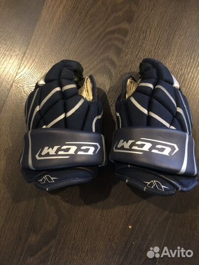 Хоккейная форма,нагрудник,краги,наколенники