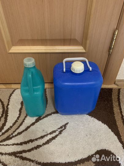 Продам 2 канистры для пищевых продуктов