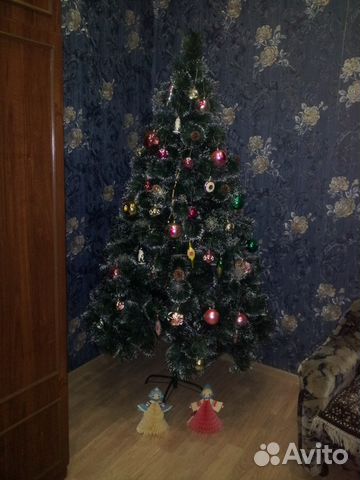 Продается ёлка с ёлочными игрушками