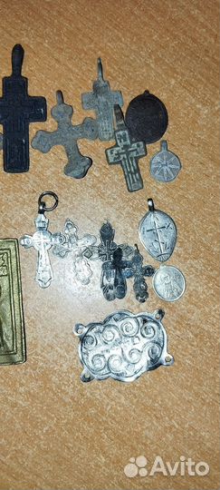 Старинные кресты и подвески