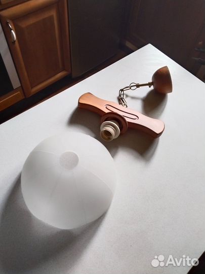 Продаю люстры