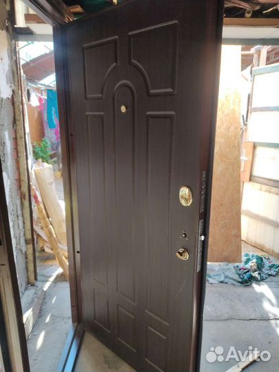 Дверь входная металлическая