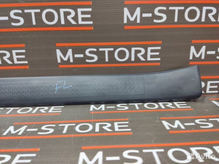 Накладка на порог салона передняя левая Audi A4 B6