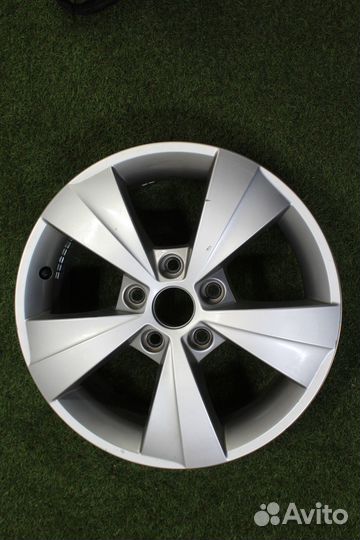 Диск литой R16 brillantsilber