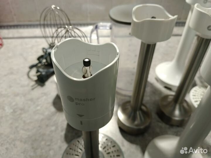 Погружной блендер Kenwood HB710