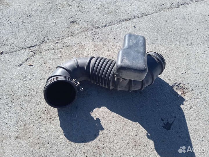 Патрубок фильтра mitsubishi chariot 6G72