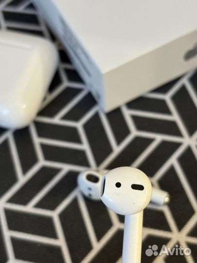 Airpods 2 оригинал