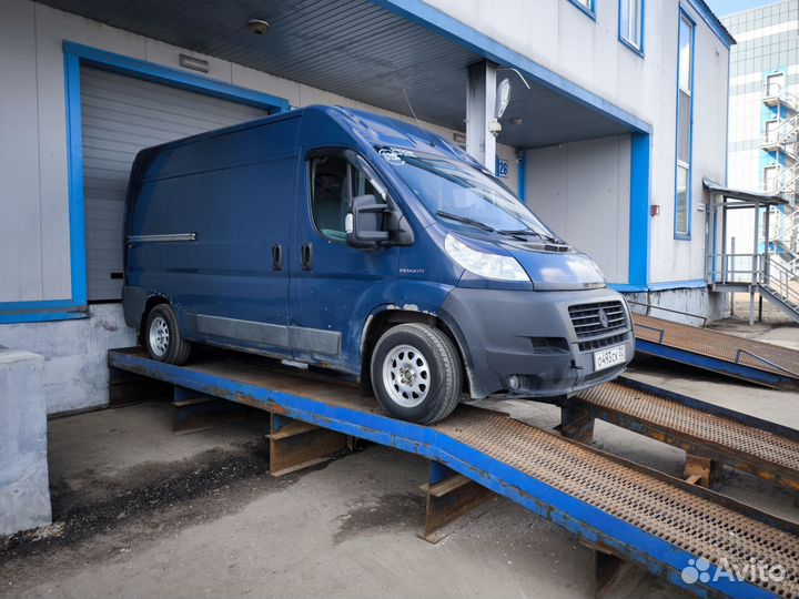 Водитель на своем peugeot boxer (цмф)