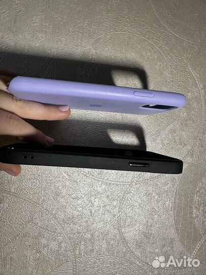 Чехол на iPhone 11 (фиолетовый и чёрный)