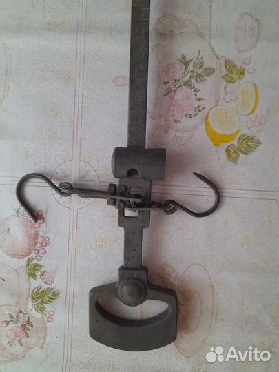 Продаю старинные весы