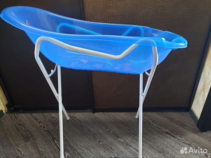 Детская ванночка с подставкой металлической