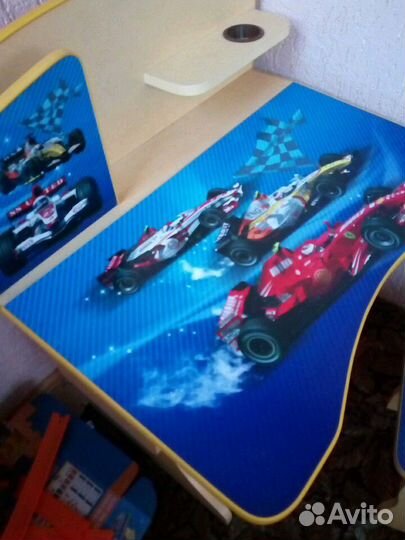 Парта со стулом для детей от 3лет до 8лет