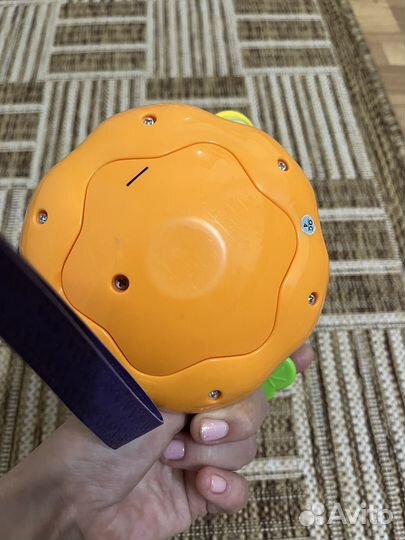 Музыкальная вертушка - погремушка