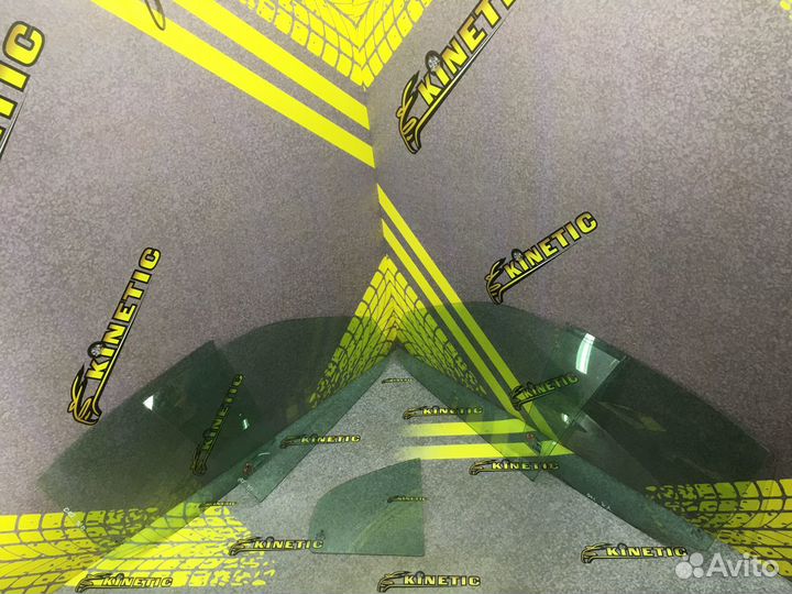 Стекло двери Шкода Октавия Тур А4 1U 97-11